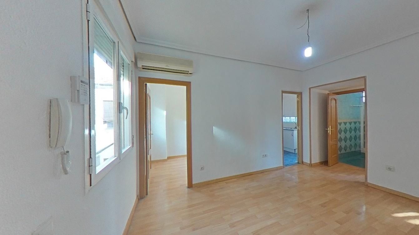 Flat for sale in  Madrid Capital  with Terrace