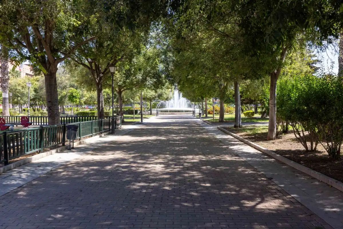 Vista exterior de Dúplex en venta en Sevilla con Calefacción, Terraza y Balcón