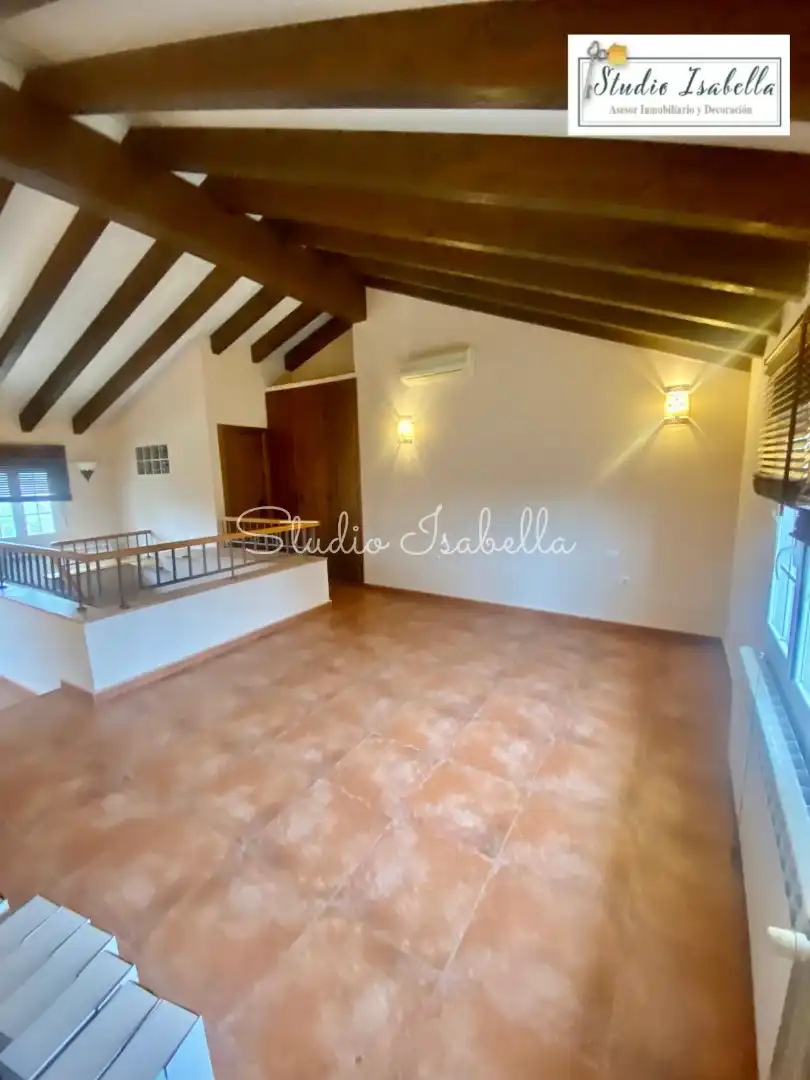 Sala d'estar de Casa o xalet en venda en Nambroca amb Aire condicionat, Calefacció i Jardí privat
