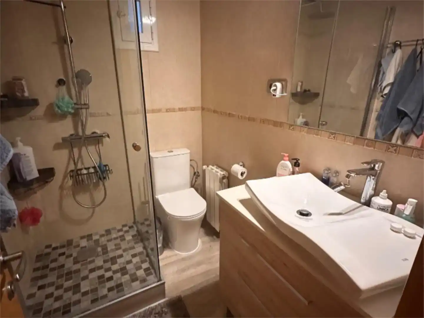 Baño de Piso en venta en Terrassa con Aire acondicionado y Balcón