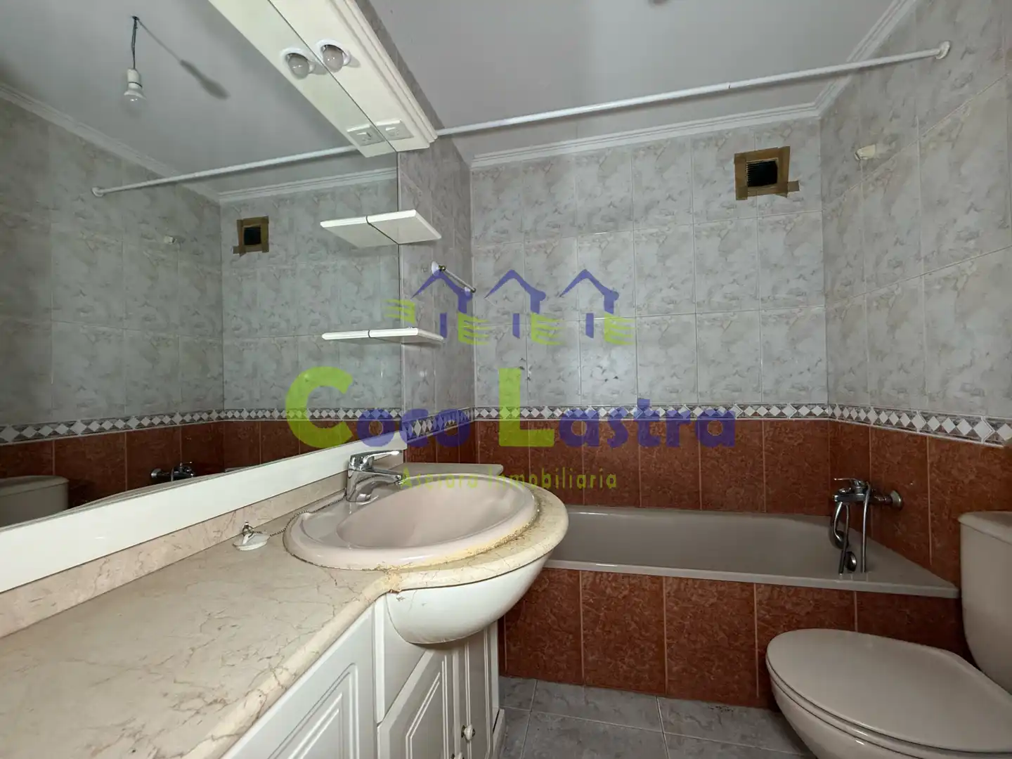 Bathroom of Flat for sale in Ciudad Rodrigo  with Heating and Terrace