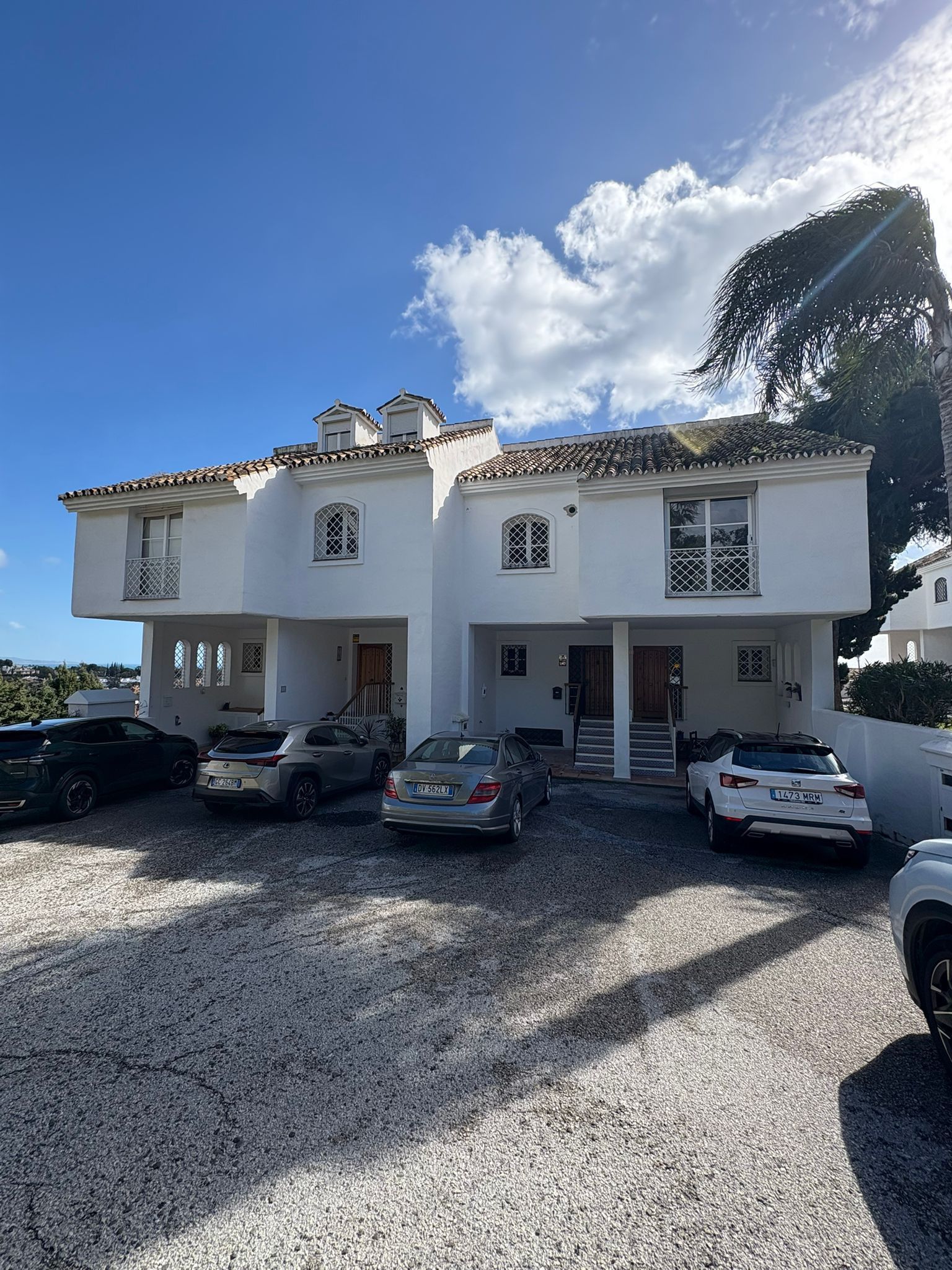 Außenansicht von Maisonette zur Miete in Estepona mit Klimaanlage, Heizung und Terrasse