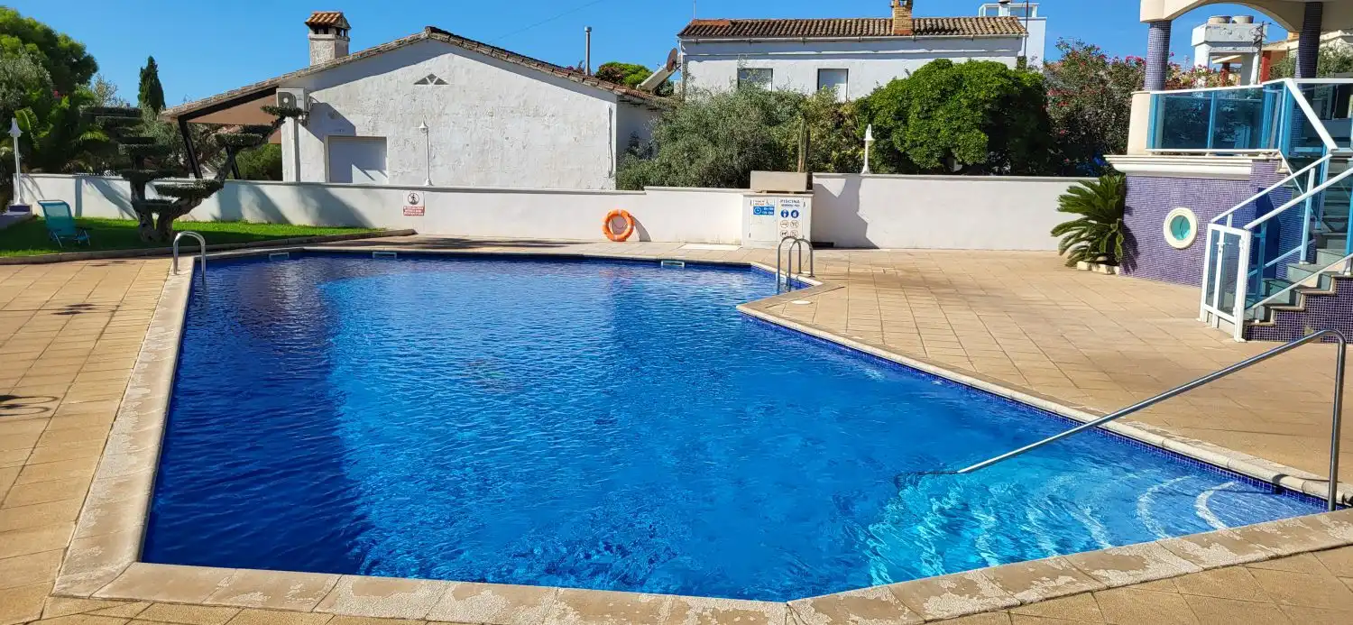 Schwimmbecken von Wohnungen zum Verkauf in Alcanar mit Klimaanlage, Terrasse und Abstellraum