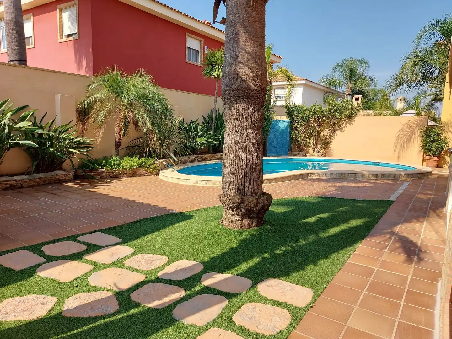 Swimming pool of Houses for sale in La Pobla de Vallbona  with Air Conditioner, Heating and Private garden