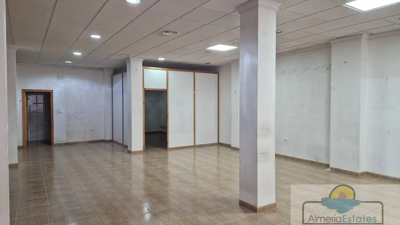 Local comercial de lloguer a Albox, imagen 3