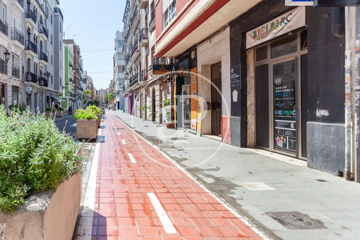 Außenansicht von Wohnung zum Verkauf in Valencia mit Klimaanlage, Heizung und Terrasse