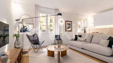 Apartamento de 2 habitaciones con terraza en Goya