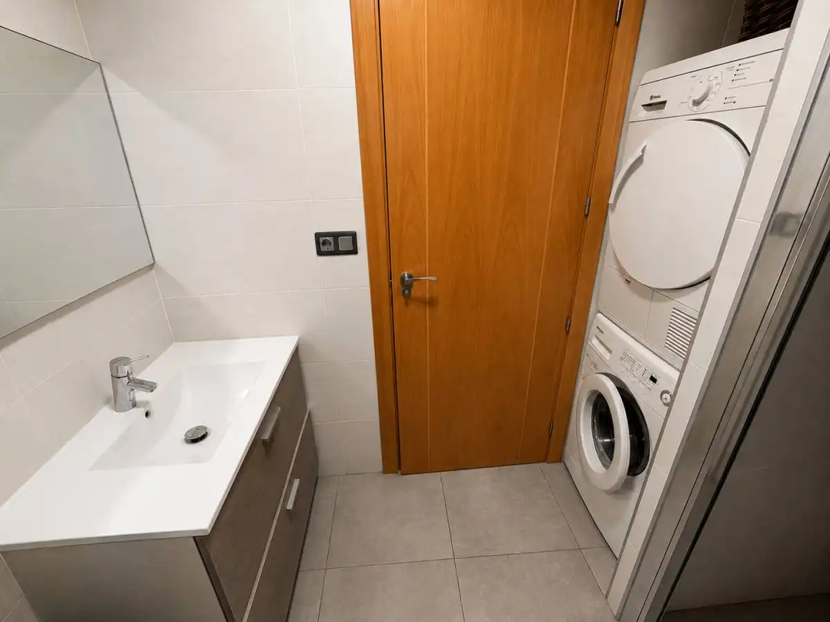 Bany de Pis de lloguer en Torrevieja amb Calefacció i Moblat