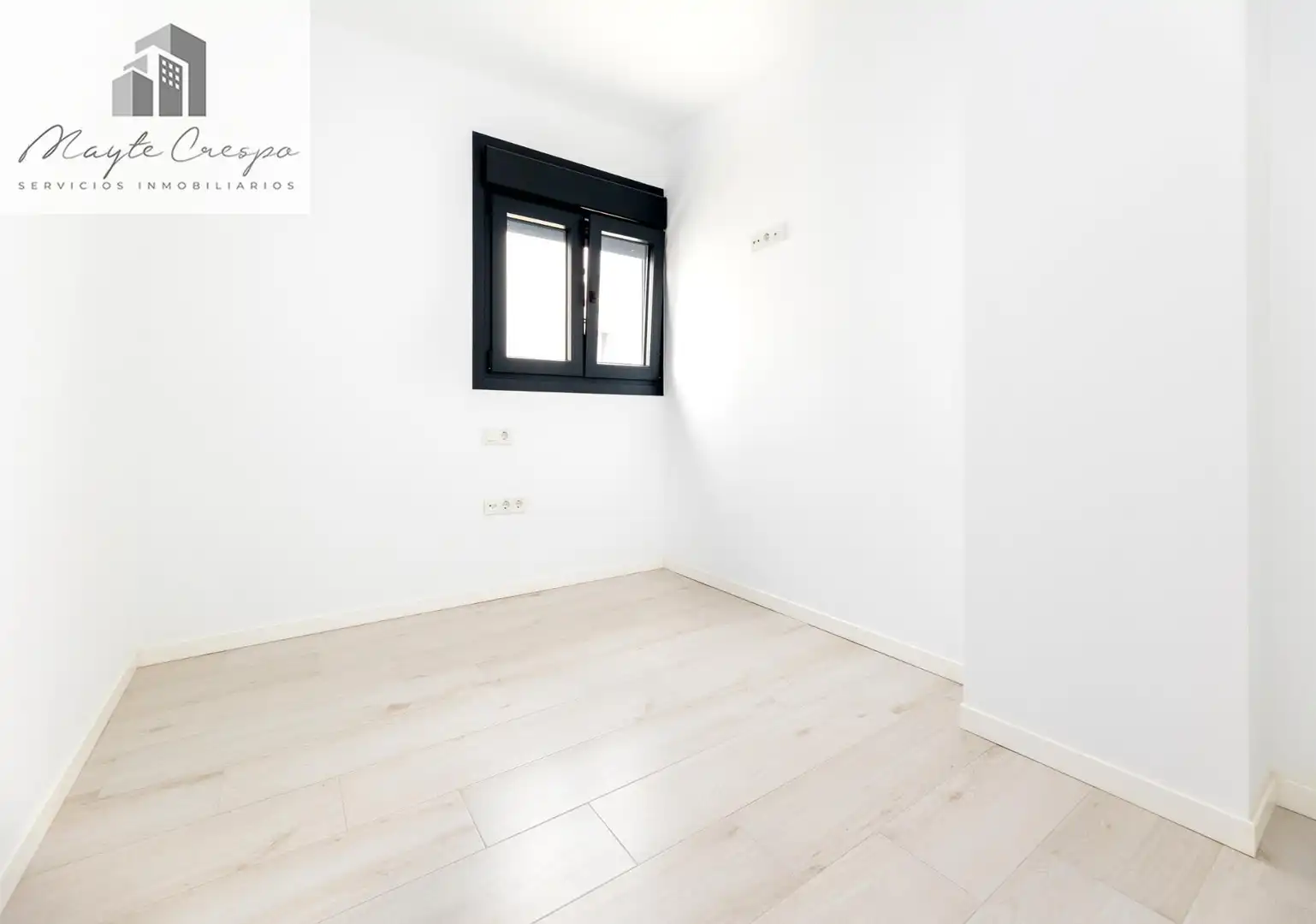 Habitación de Casa o chalet en venta en La Zubia con Terraza y Piscina