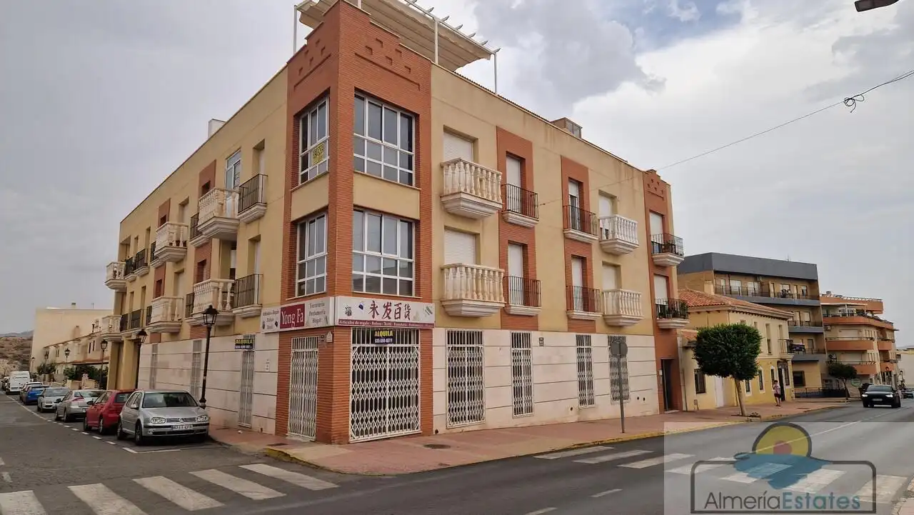 Local comercial de lloguer a Albox