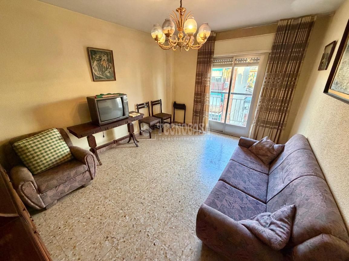 Sala d'estar de Pis en venda en  Madrid Capital amb Terrassa