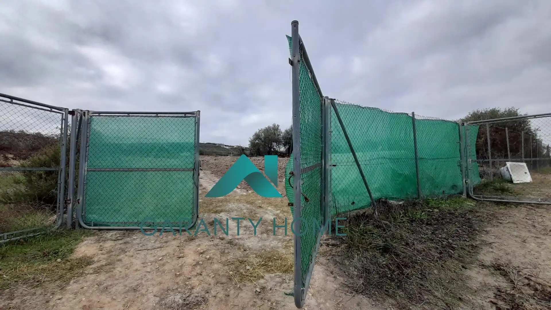 Residential land for sale in Poleares