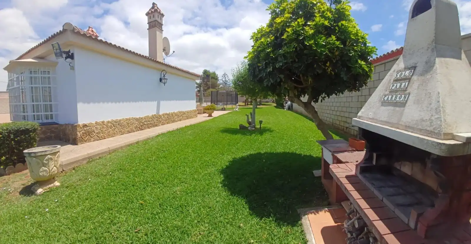 Jardín de Casa o chalet en venta en Chiclana de la Frontera con Aire acondicionado, Jardín privado y Trastero