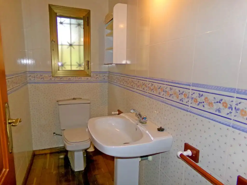 Bathroom of Houses for sale in L'Escala