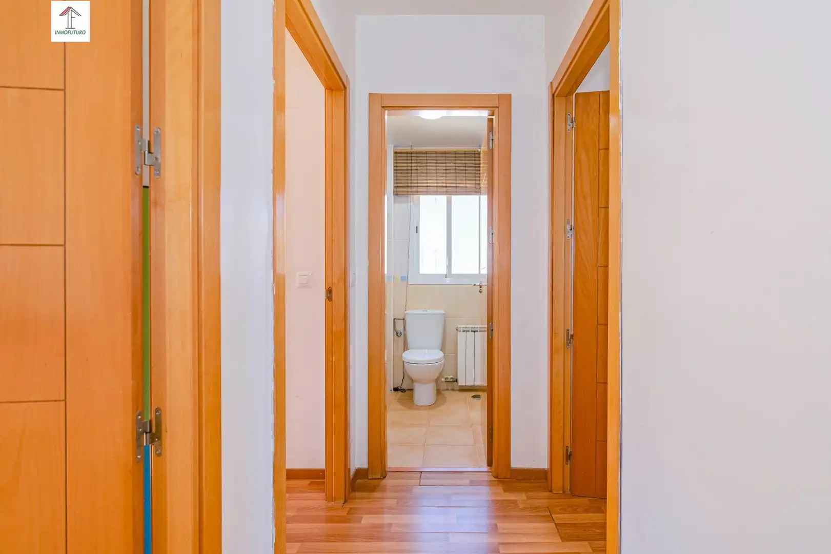 Casa aparellada amb terrassa en venda a Avenida LUIS JAVIER 2, imagen 17