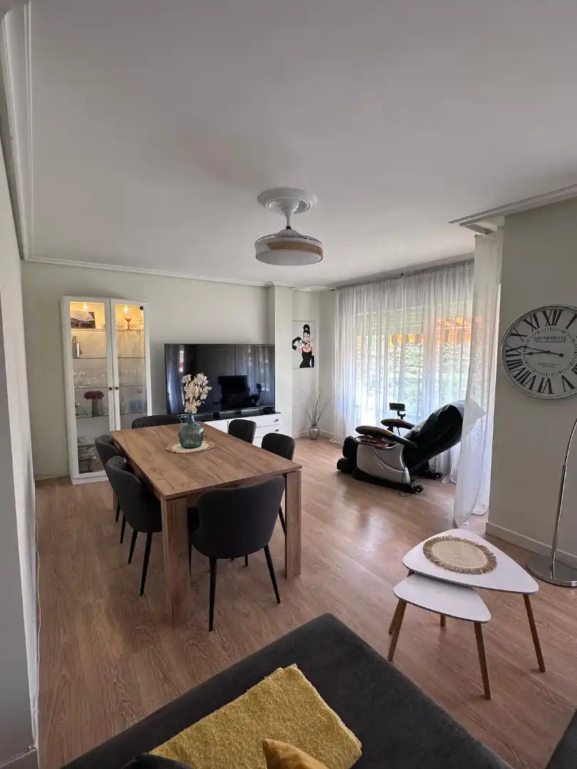 Sala de estar de Piso en venta en Viguera con Calefacción, Terraza y Amueblado