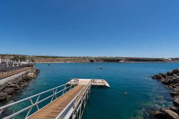 Swimming pool of Flat for sale in San Bartolomé de Tirajana  with Air Conditioner and Community pool
