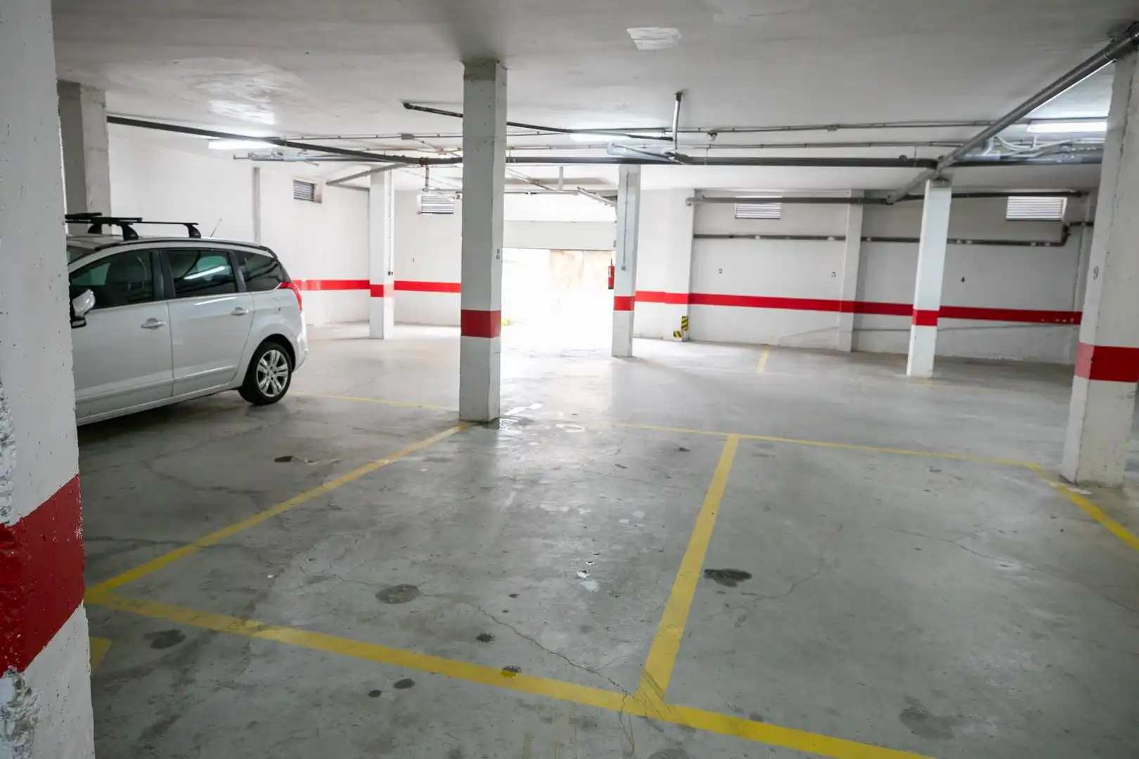 Parking de Dúplex en venta en Biescas con Calefacción, Trastero y Amueblado