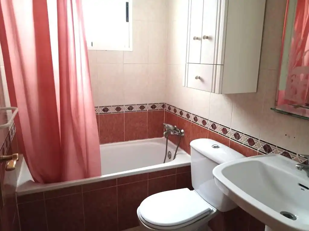 Bathroom of Apartments for sale in Torrevieja