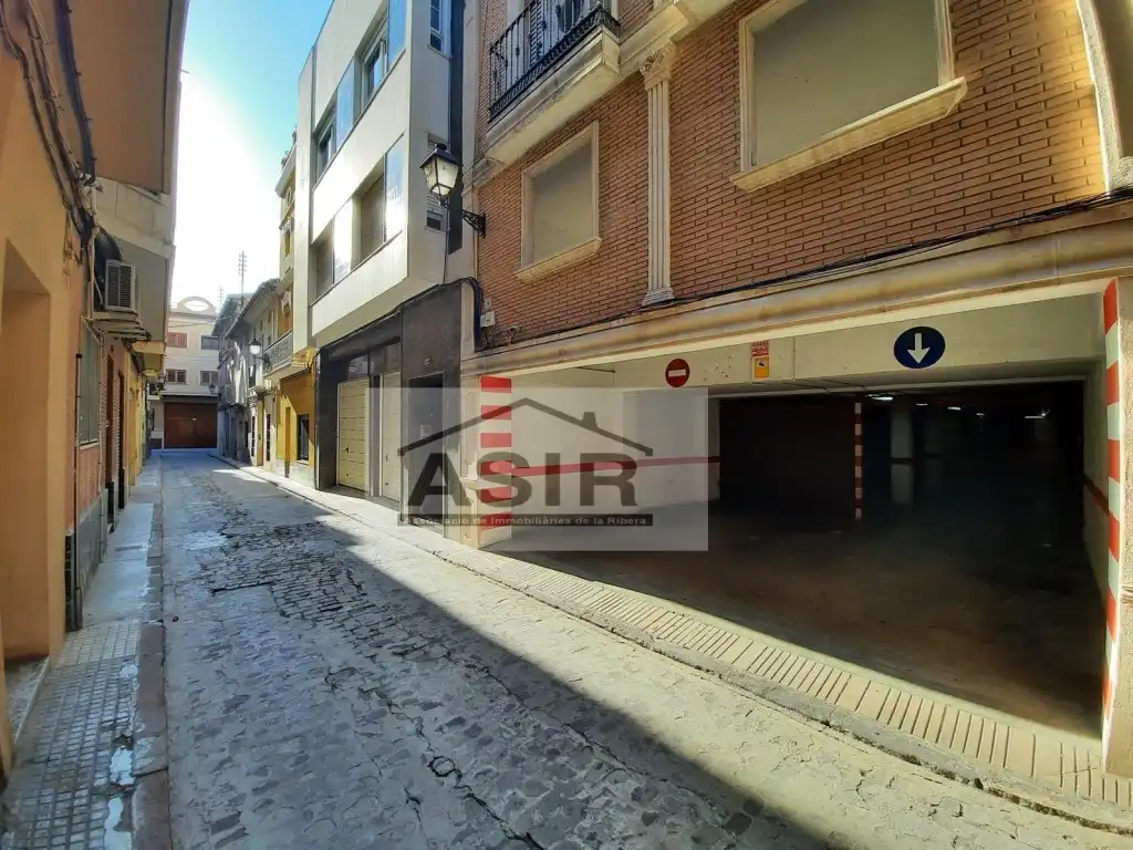 Individual for sale in Casc Urbà