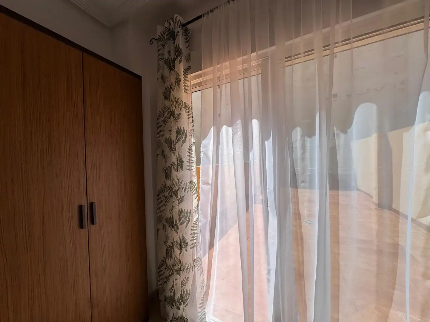 Habitación de Estudio en venta en Torrevieja con Aire acondicionado, Terraza y Amueblado
