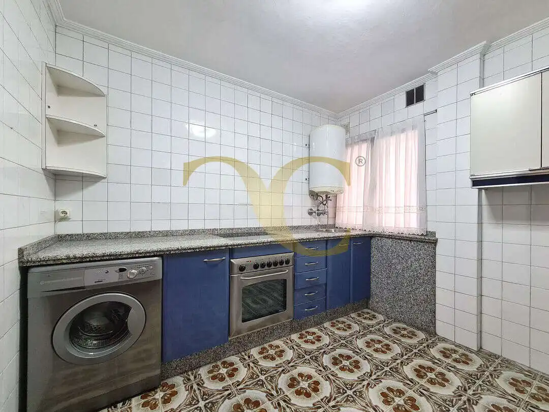 Cocina de Piso en venta en Oviedo  con Terraza