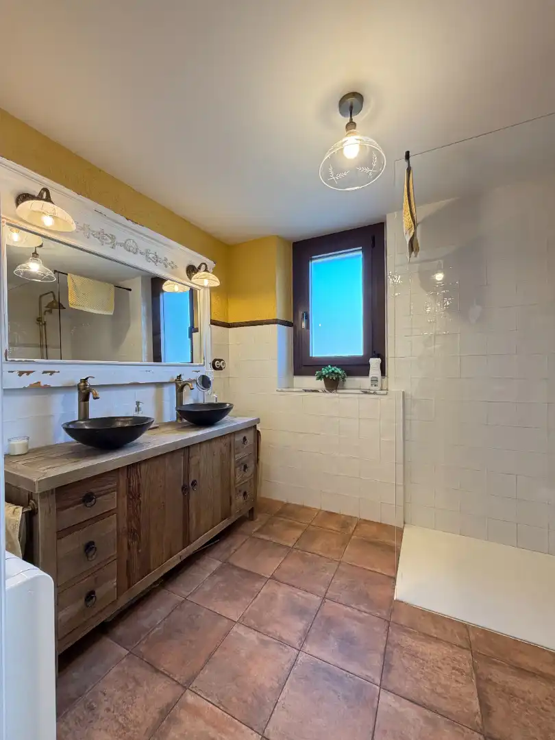 Baño de Finca rústica en venta en Moià con Calefacción, Jardín privado y Parquet