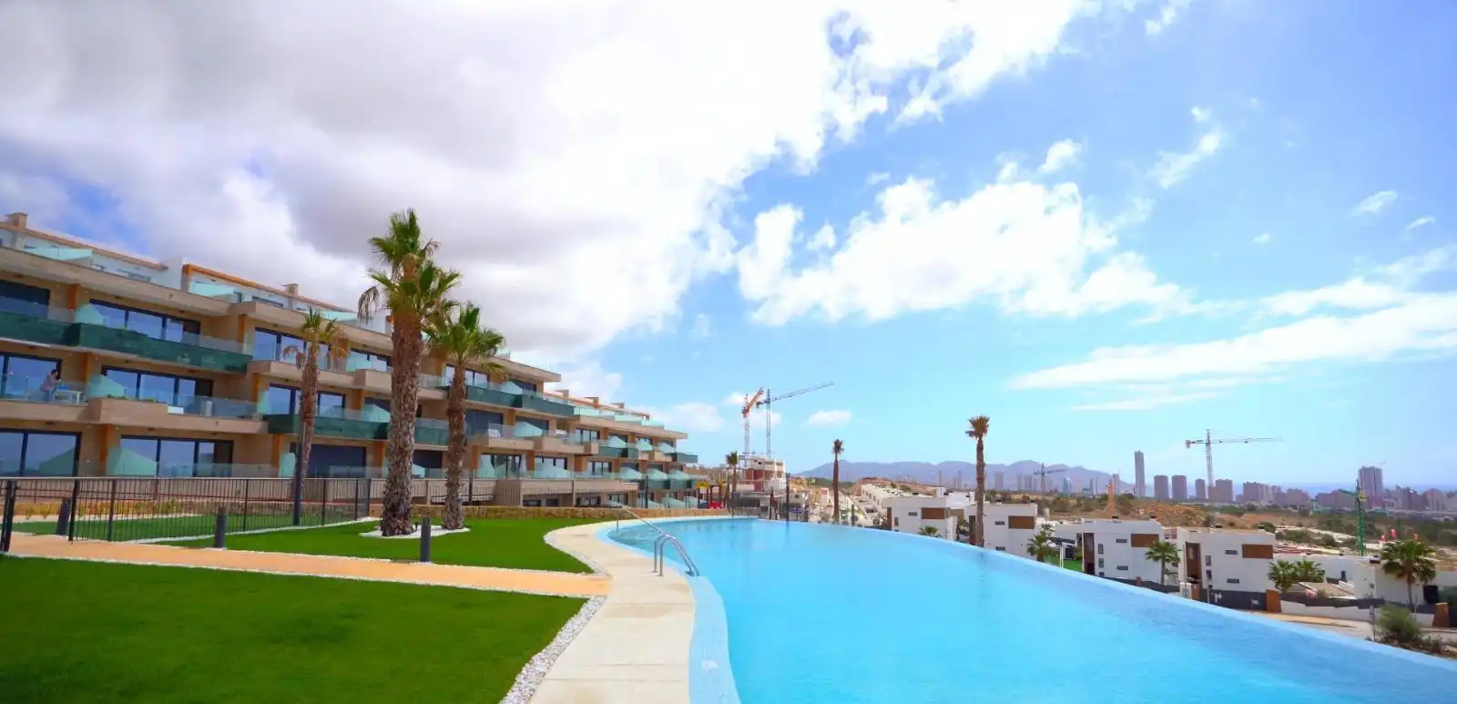 Dúplex amb piscina en venda a Balcón de Finestrat - Terra Marina