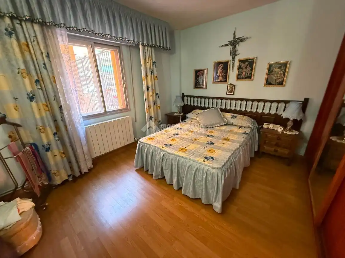 Bedroom of Flat for sale in Alcalá de Henares  with Air Conditioner and Heating