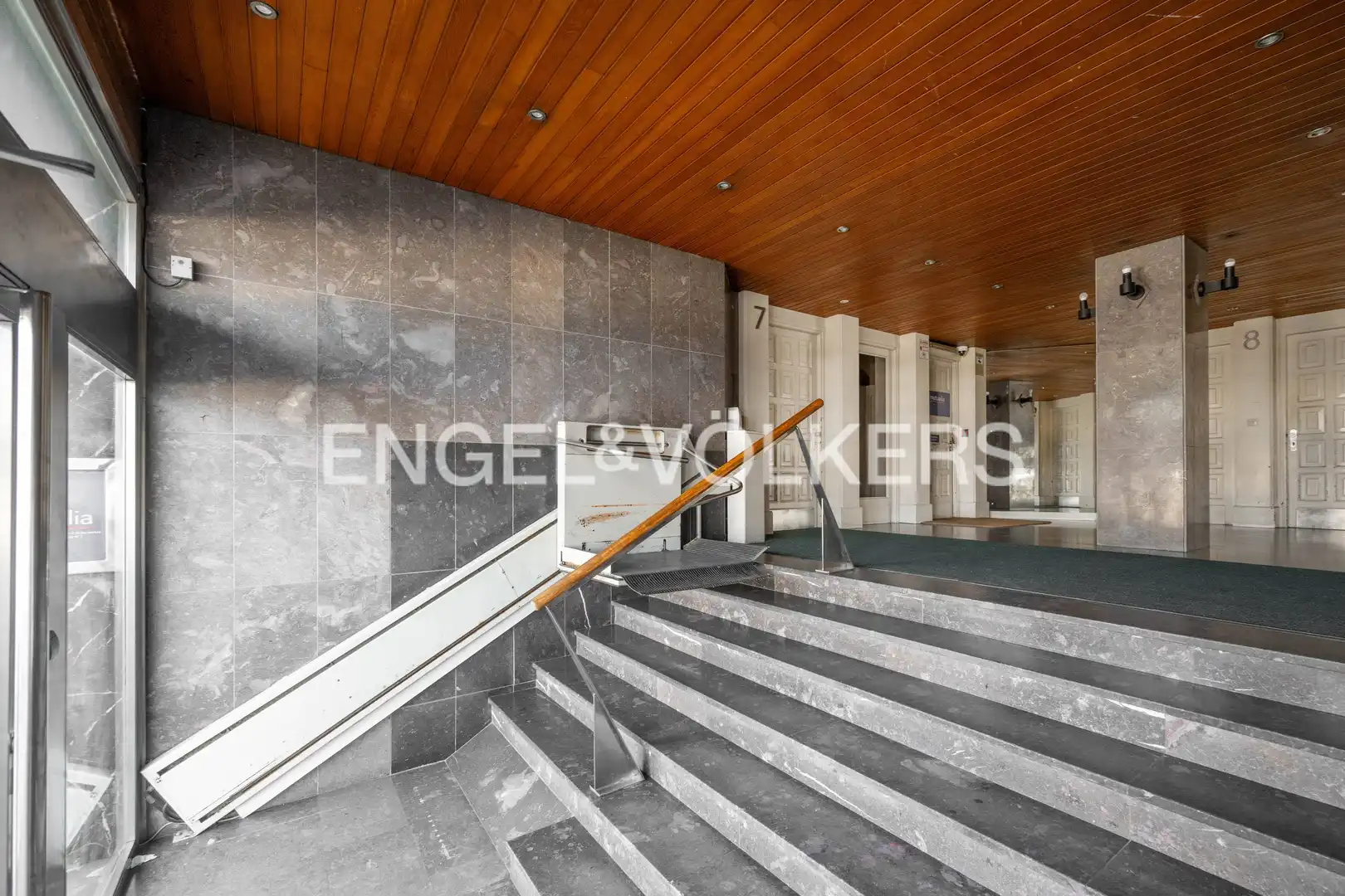 Piso en venta en Donostia - San Sebastián  con Calefacción, Parquet y Terraza