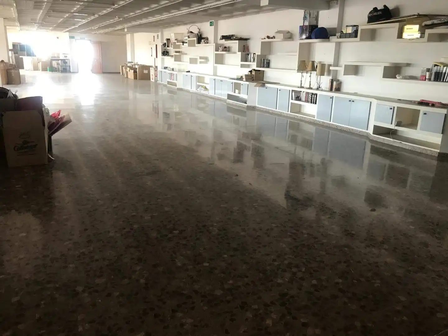 Gebäude zur Miete in Elche / Elx