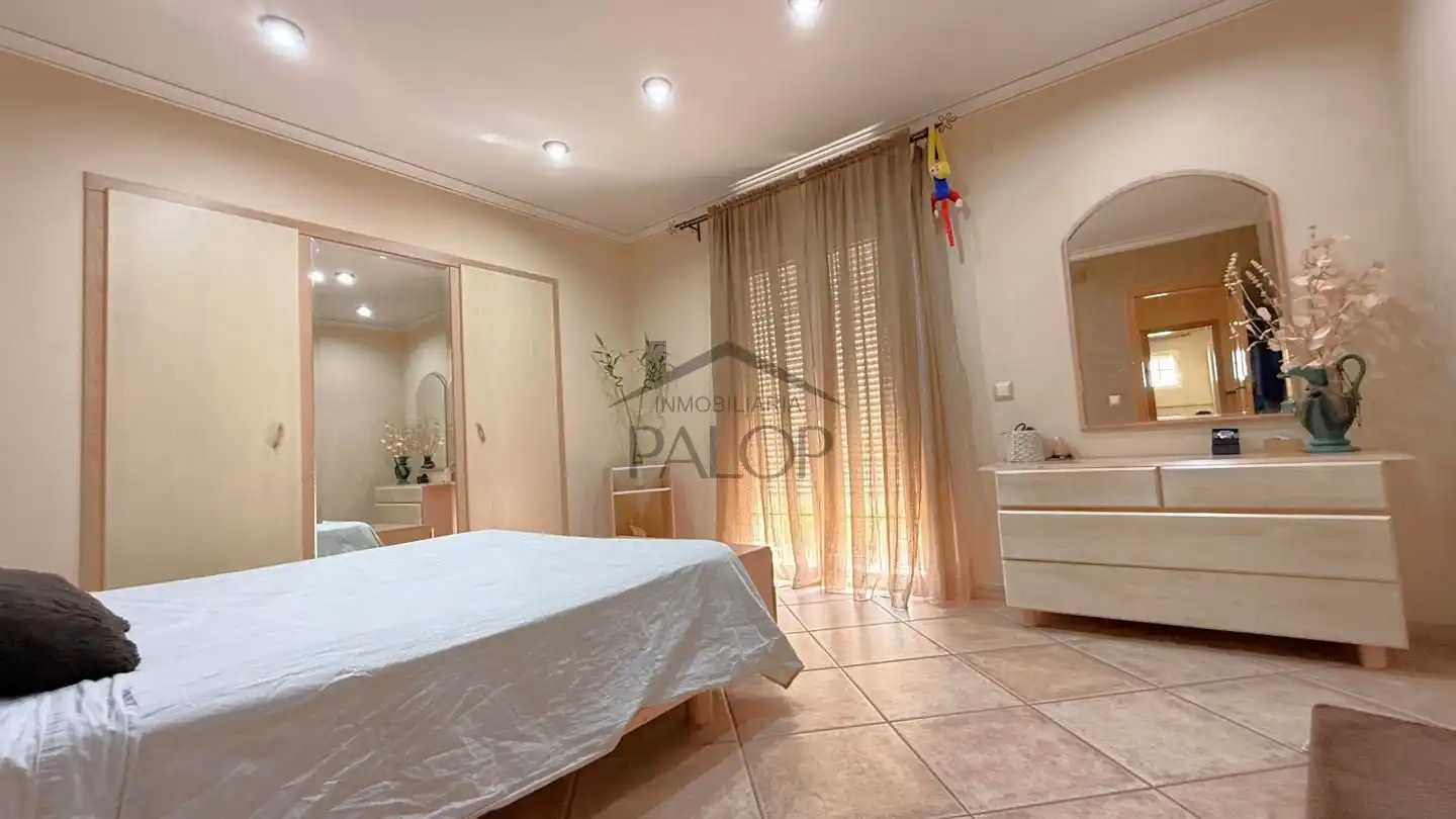 Dormitori de Casa o xalet en venda en Senyera amb Jardí privat