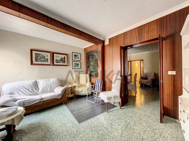 Casa-chalet en Venta en Centre Històric