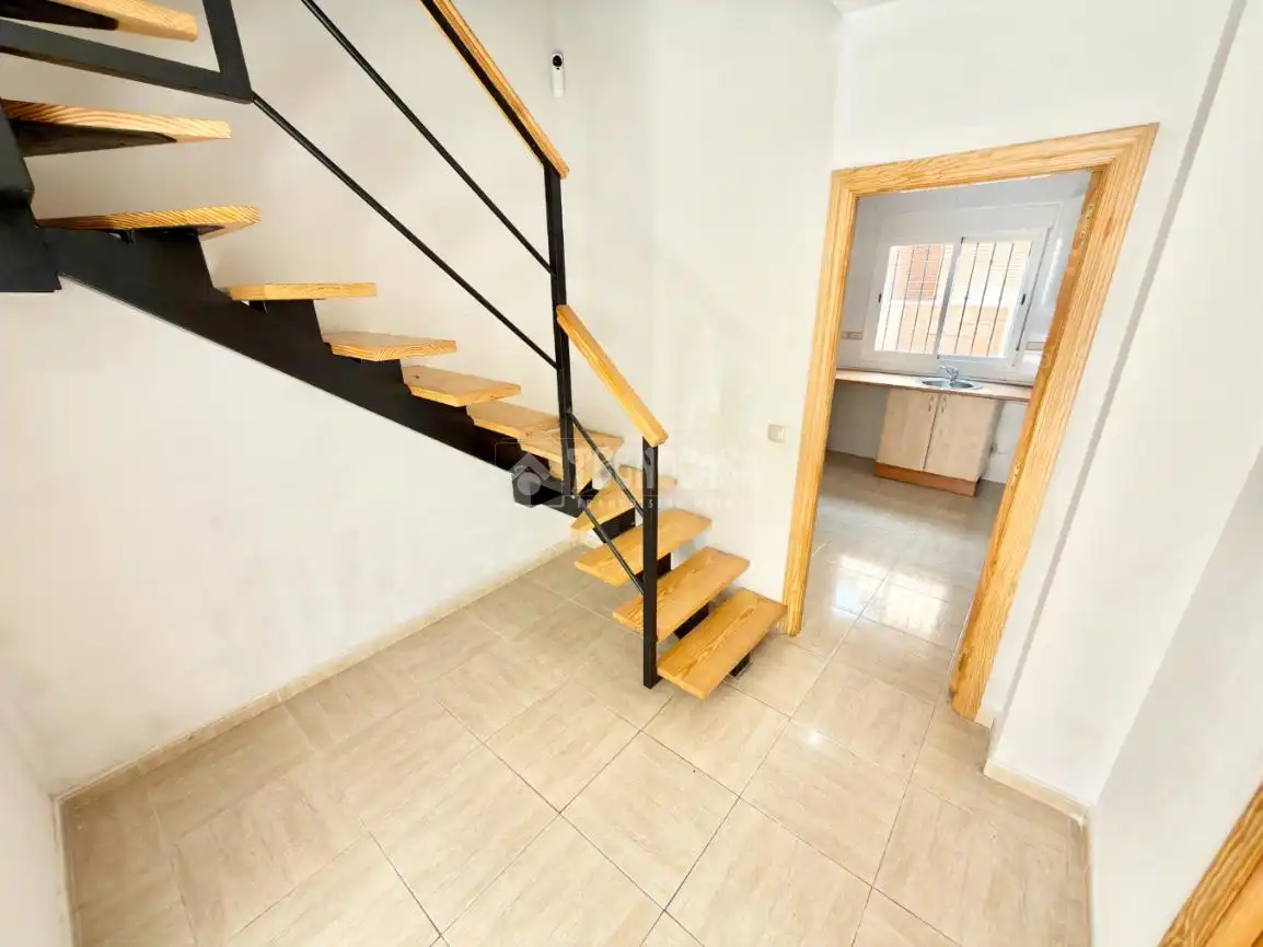 Casa adosada en venta en Valdeaveruelo con Aire acondicionado, Calefacción y Balcón