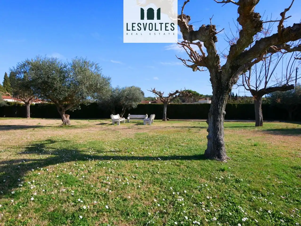 Vista exterior de Casa o xalet en venda en Bellcaire d'Empordà amb Calefacció, Jardí privat i Internet