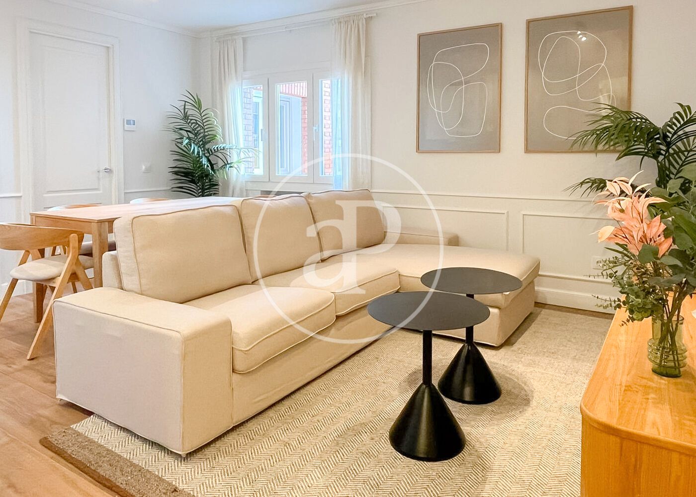 Sala d'estar de Pis en venda en  Madrid Capital amb Aire condicionat i Calefacció