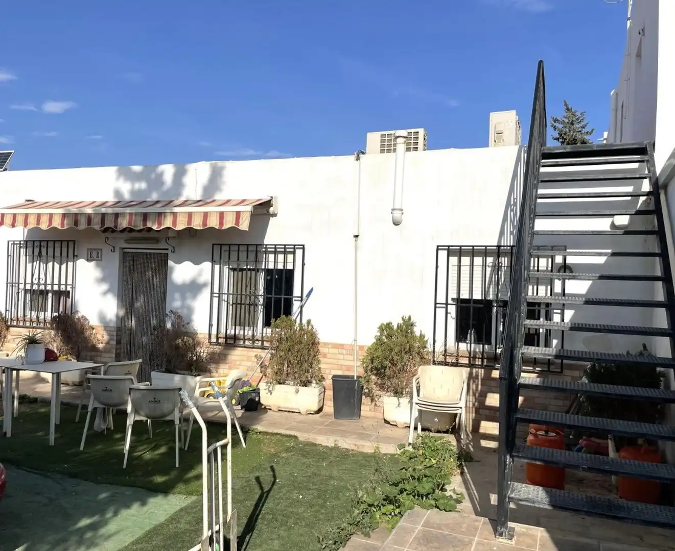 Garden of Commercial properties for sale in Garrucha  with Air Conditioner and Furnished
