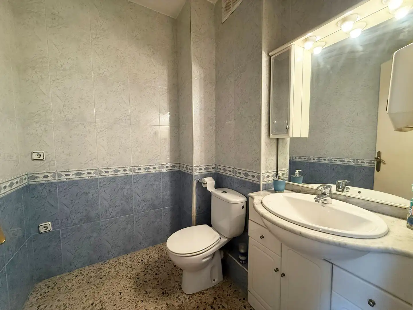 Bany de Local en venda en Barcelona