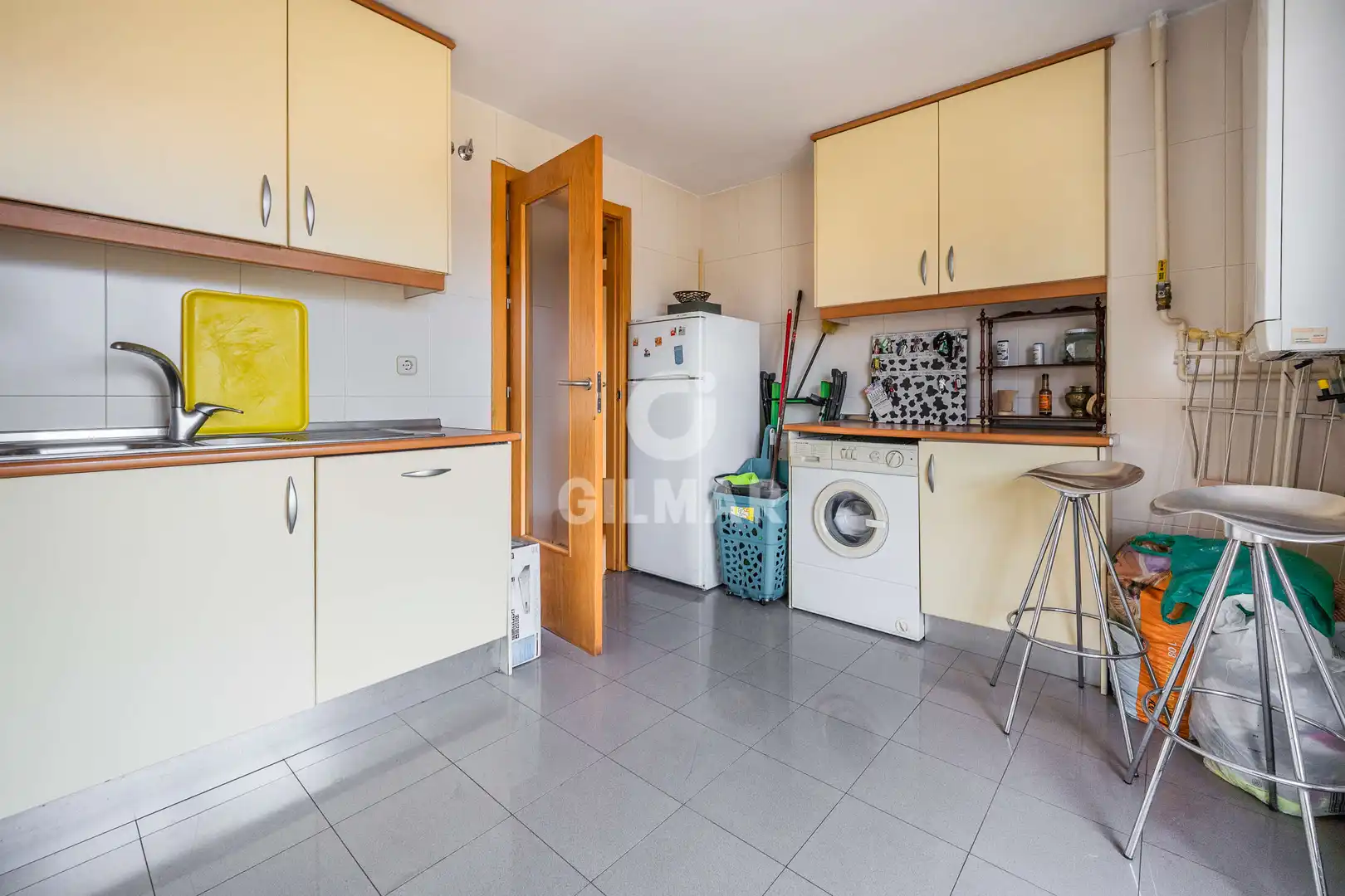 Küche von Dachboden zum Verkauf in Madrid mit Heizung, Privatgarten und Abstellraum