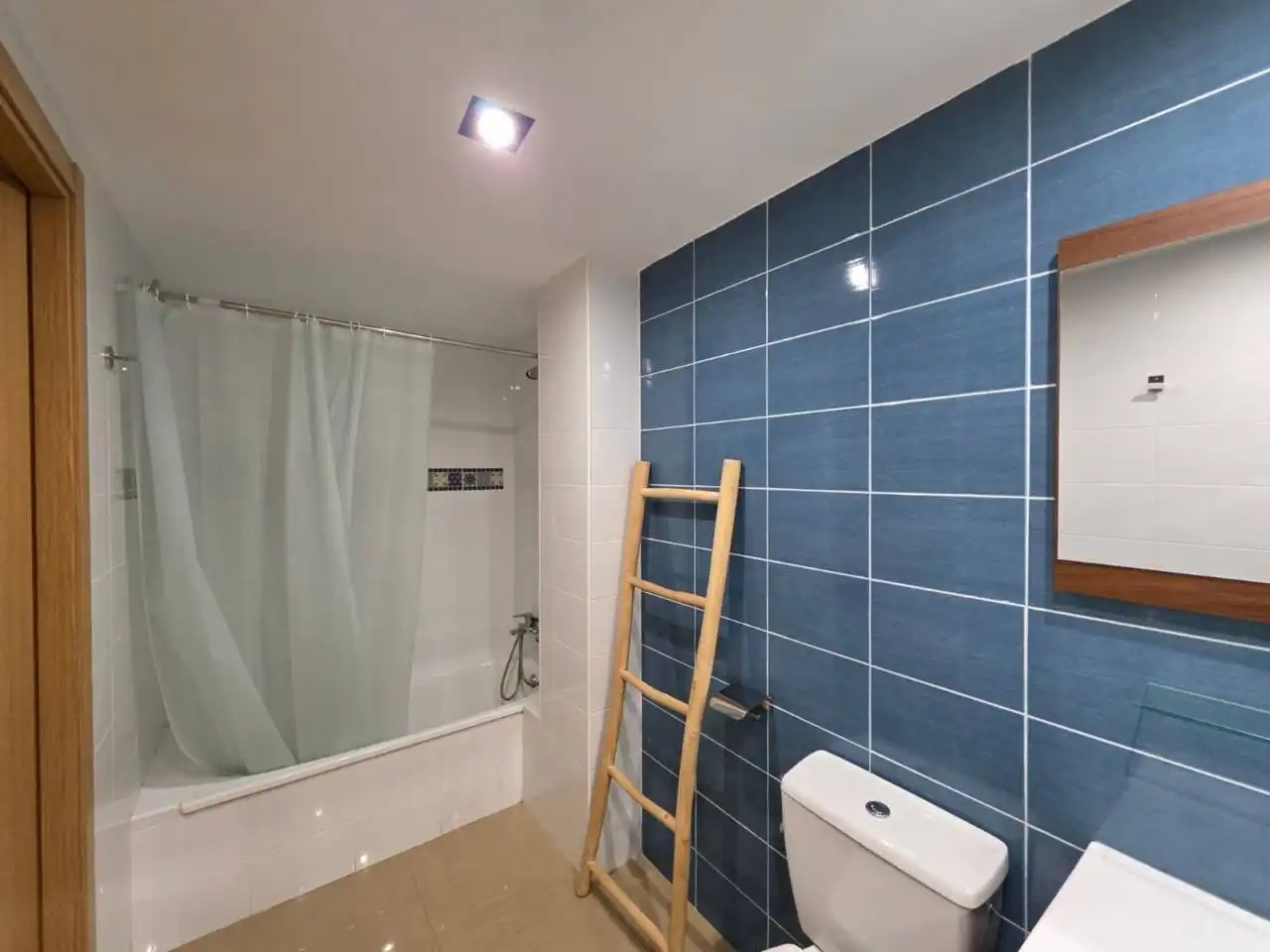 Baño de Piso de alquiler en Badajoz con Aire acondicionado, Amueblado y Balcón
