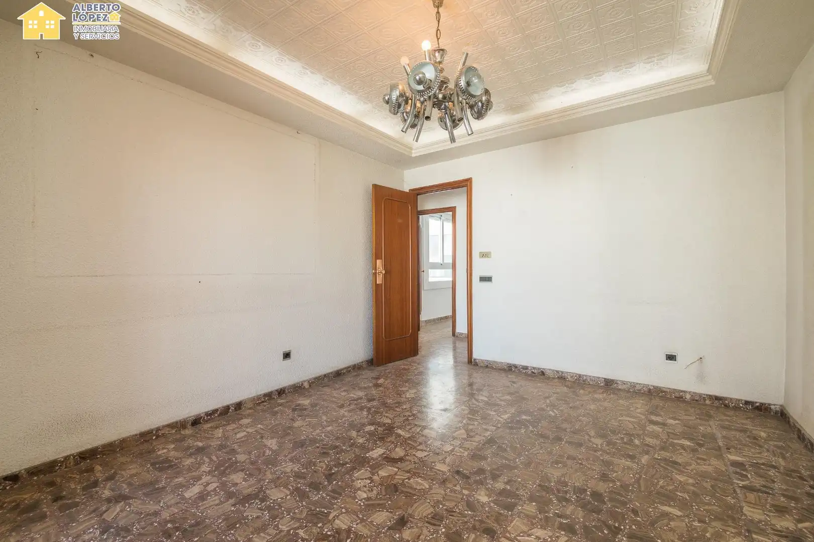 Ático en venta en Elche / Elx con Terraza y Balcón