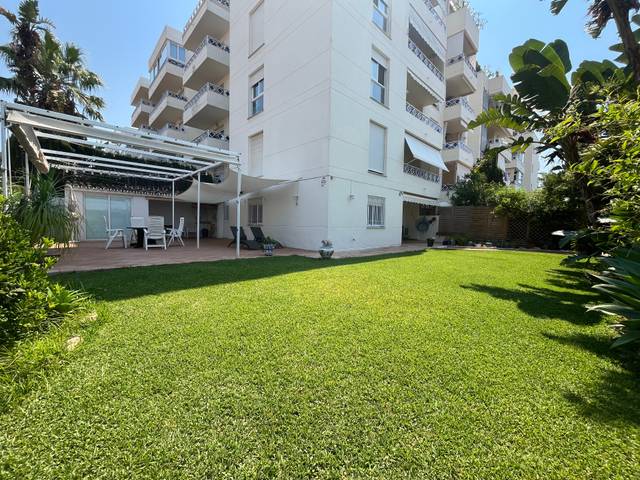 Apartamento en Alquiler en Avenida Jacaranda, 123 en Las Chapas - Alicate Playa