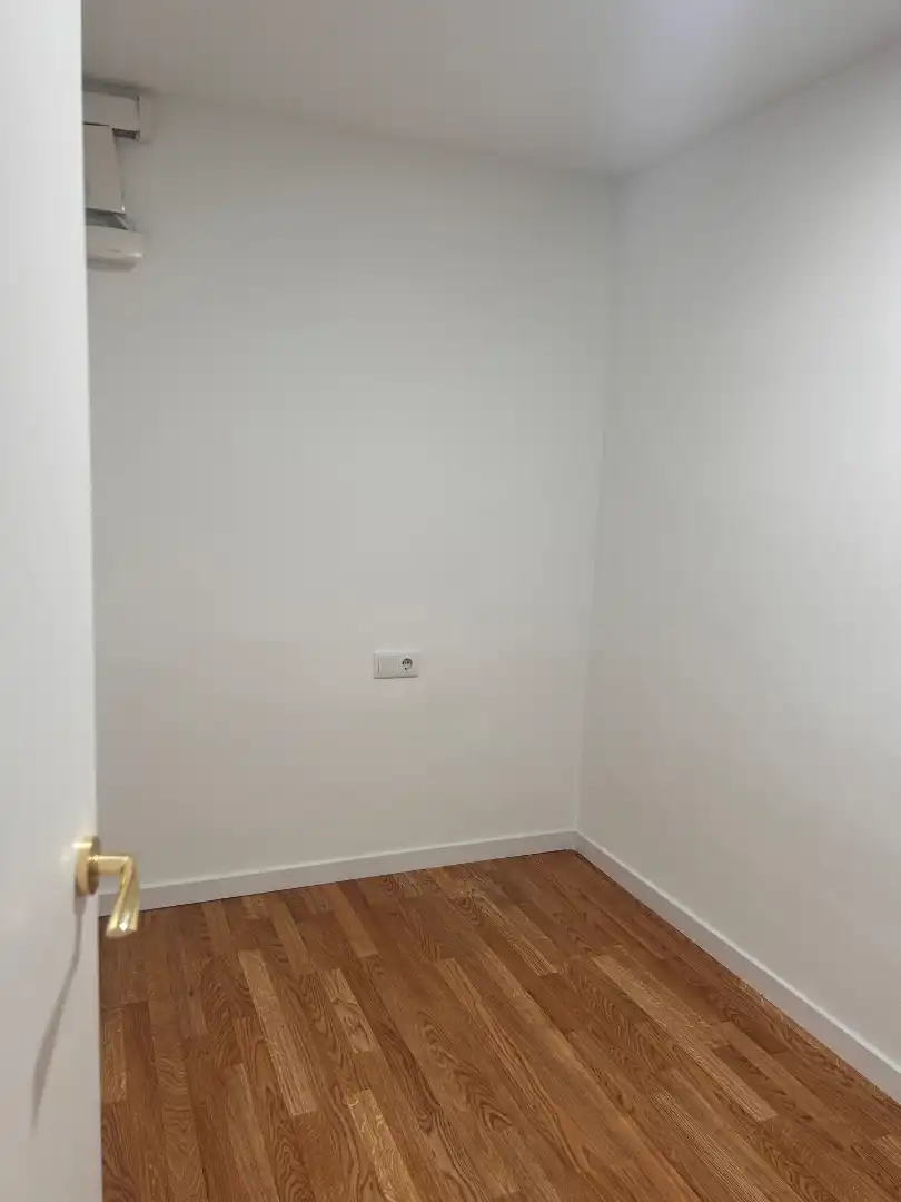 Piso en venta en Terrassa con Aire acondicionado, Parquet y Horno