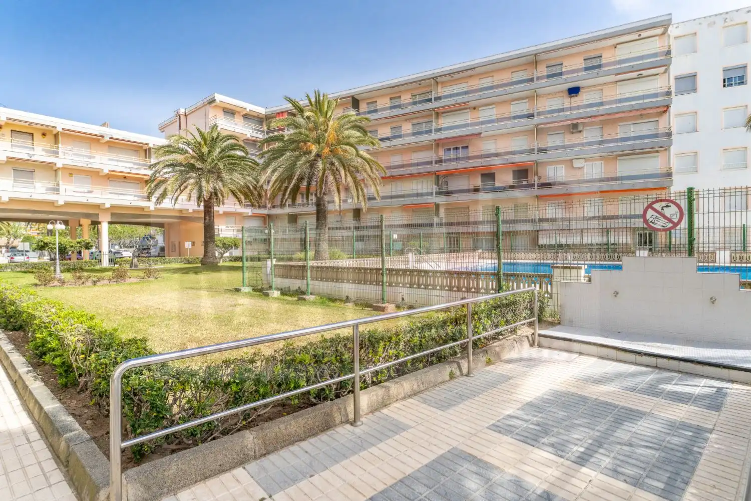 Wohnung mit Pool zum Verkauf in La Pineda