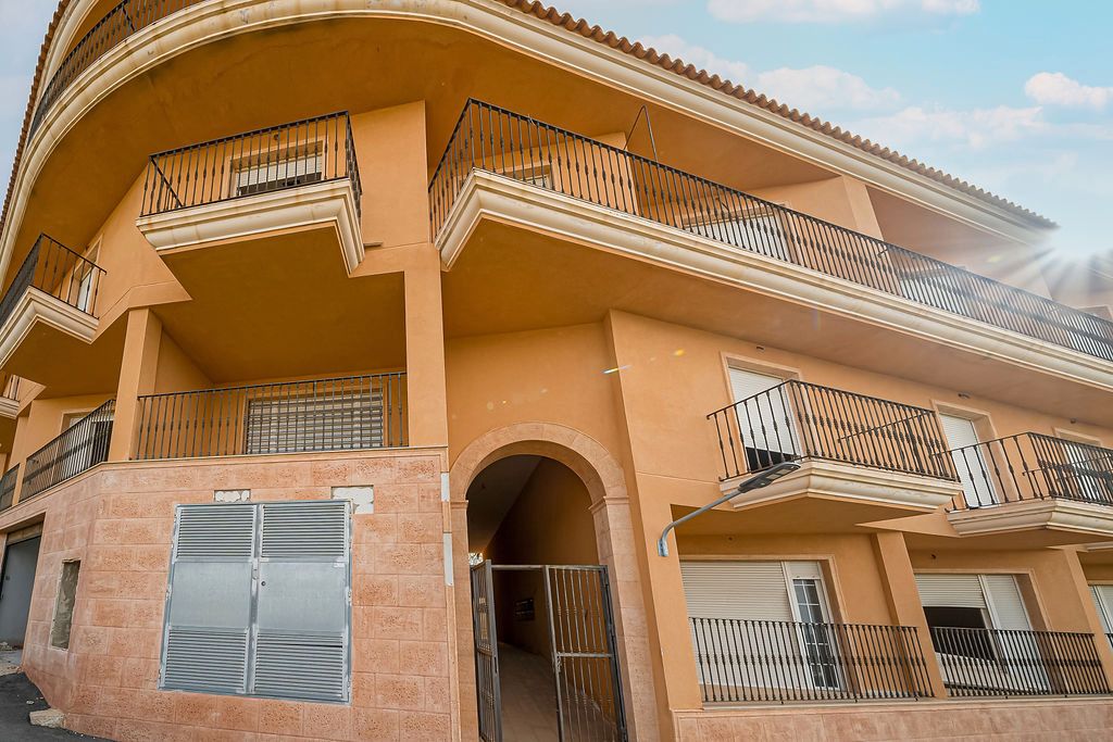 Vista exterior de Edifici en venda en Tàrbena