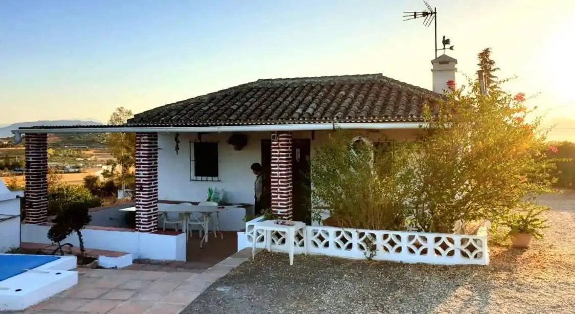 Casa rústica con piscina en venta en La Trocha, imagen 2