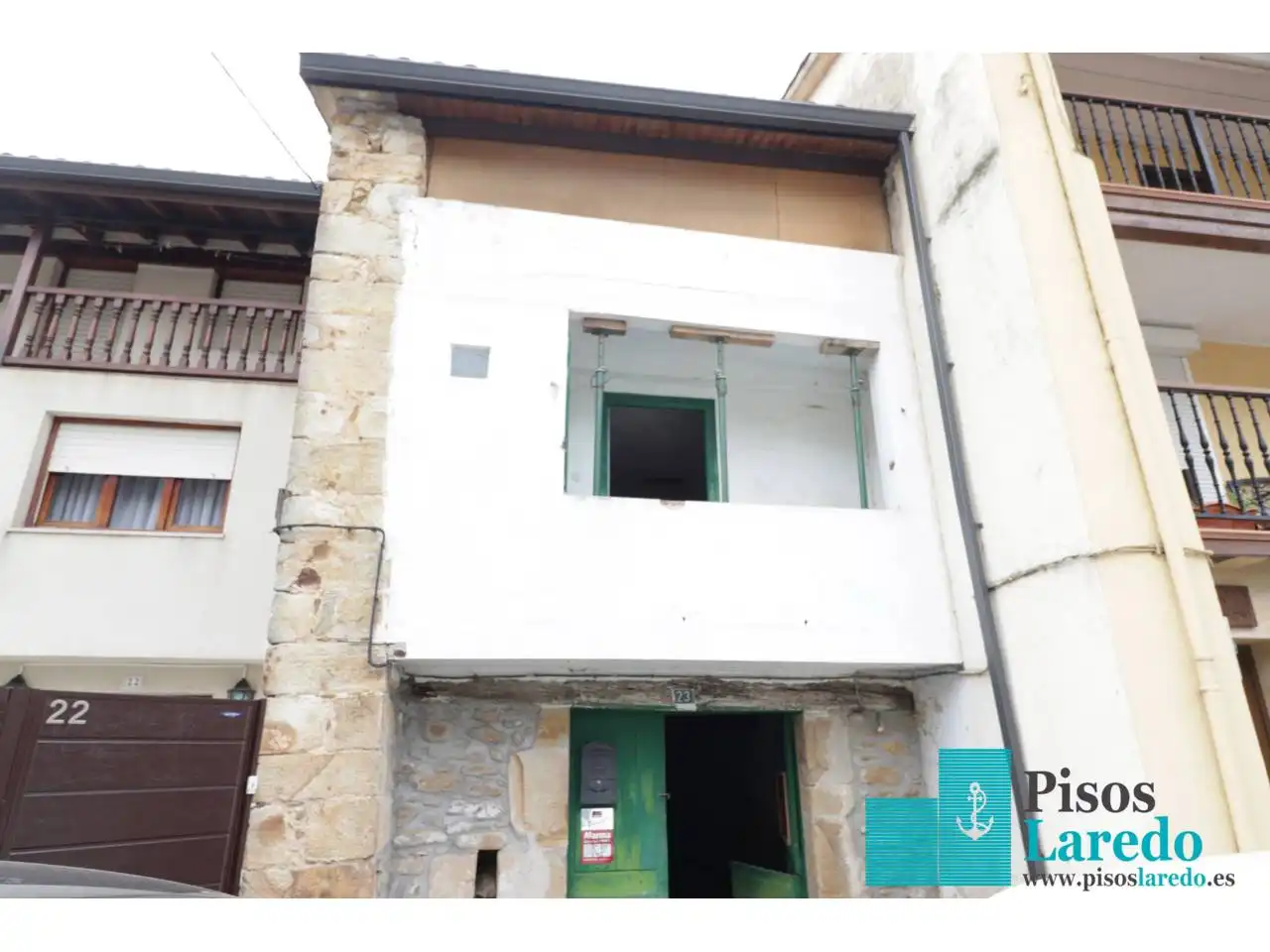 House for sale in Calle Bernales 1