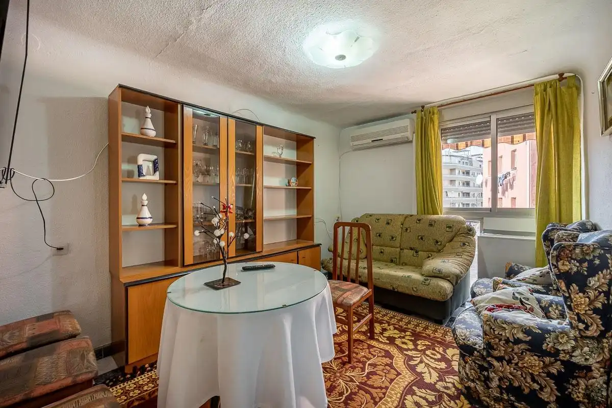 Living room of Flat for sale in  Granada Capital  with Balcony