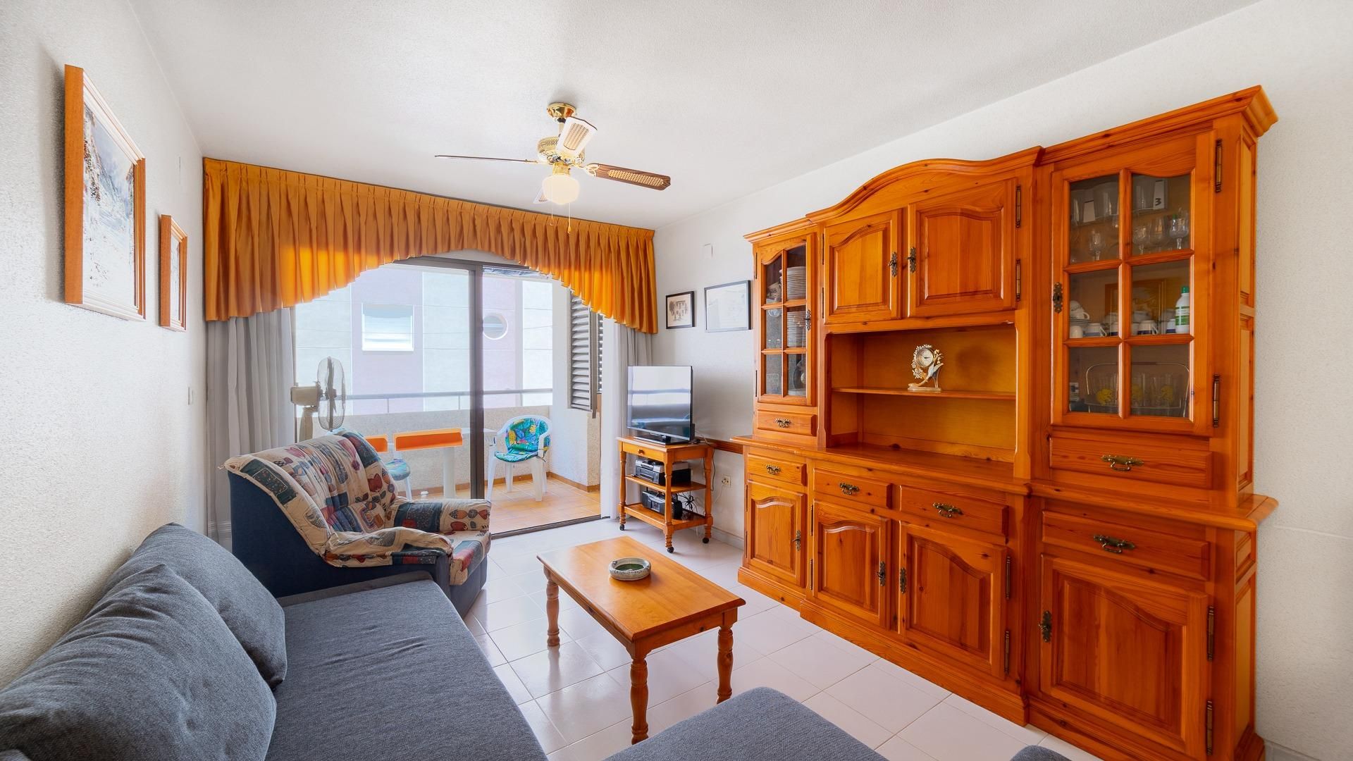 Living room of Apartment for sale in Torrevieja  with Terrace, Balcony and Community pool