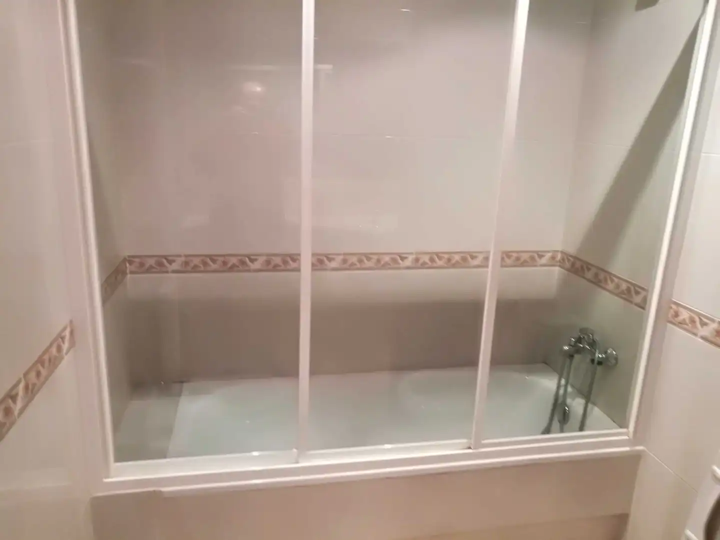 Baño de Piso de alquiler en Centro Urbano
